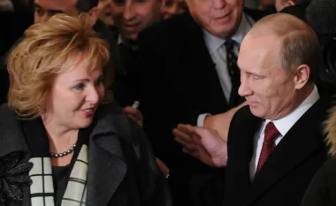 HISTORIA/ Putin dhe Lyudmila u divorcuan para kamerës dhe i befasuan të gjithë