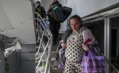 Sulmi rus në maternitetin në Ukrainë, reagon Franca: Ç’njerëzore dhe frikacake