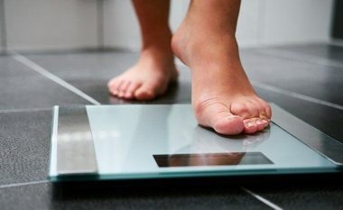 Dieta juaj nuk funksionon? Doktorët tregojnë gabimin trashanik që bëni kur vendosni të humbni peshë