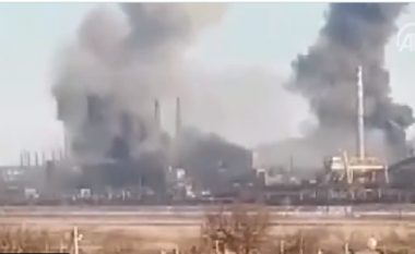 Bombardimet ruse në Mariupol, shkatërrohet një nga fabrikat më të mëdha të çelikut në Evropë (VIDEO)