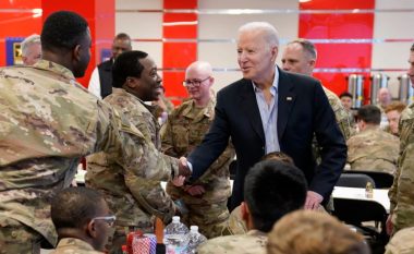 Biden takon ushtarët amerikanë në Poloni