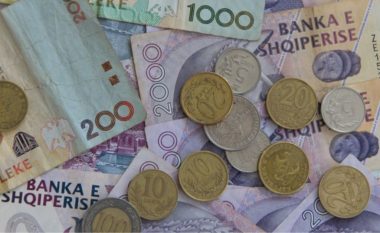 Ndihma ekonomike për një familje në Shqipëri, sa 18% e kufirit ekstrem të varfërisë