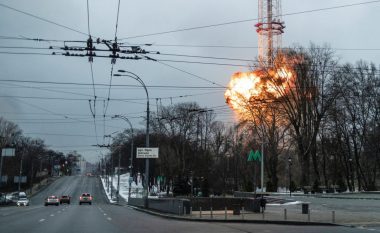 Ukraina: Rusia ka goditur me raketa një kullë televizive në Kiev