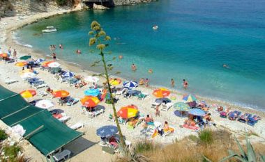 Punonjësit e huaj rrisin kostot e ofertës turistike në Shqipëri
