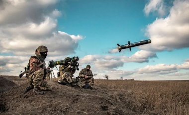 Çfarë janë Javelin dhe NLAW, armët e fuqishme antitank me të cilat sipas Serbisë, britanikët po furnizojnë Kosovën