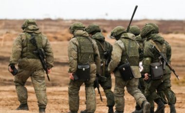 Inteligjenca ukrainase: Rusia planifikon të rekrutojë civilë ukrainas nga rajonet e pushtuara