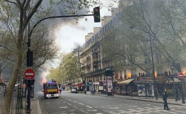 Retë e zeza të tymi mbulojë qendrën e qytetit, çfarë po ndodh në Paris (VIDEO)