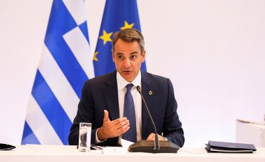 Lajm i mirë për shqiptarët e Greqisë, Mitsotakis rrit pagën minimale me 50 euro