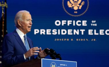 Administrata e Biden shpall programin e ri: Ukrainasit të interesuar të vijnë në SHBA