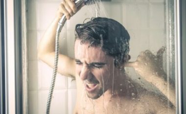 7 arsye pse duhet të bëni dush të ftohtë