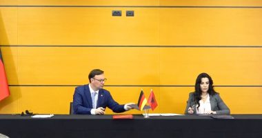 Balluku firmos marrëveshjen me sekretarin gjerman, mbi 15 mijë shqiptarë kanë konvertuar patentat