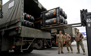 Rusia kërcënon SHBA: Nëse vazhdoni të dërgoni armë në Ukrainë, pasojat do të jenë të paparashikueshme