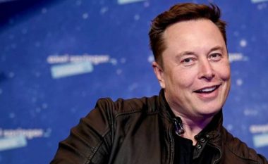 Një synim i radhës? Elon Musk: Do të blej Manchester United