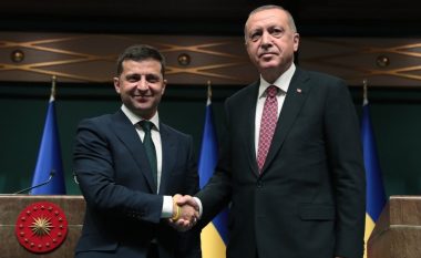Mariupoli në rrezik, Zelensky telefonon Erdogan, ja çfarë i kërkoi Turqisë