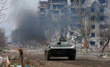 Rusia: Më shumë se 1 mijë ushtarë ukrainas janë dorëzuar në Mariupol