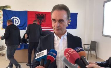 “E dëgjuat mbrëmë ‘tigrin’ e Rilindjes”- Deputeti i opozitës reagon mbi deklaratat e Ahmetajt: Korrupsioni i qeverisë ka hyrë në çdo cep të Shqipërisë