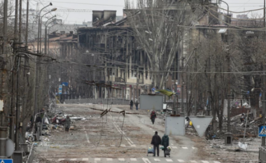 Mariupoli është kthyer në hi dhe pluhur, mund të ketë mbi 10 mijë të vdekur në qytet