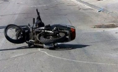Humb kontrollin e motorit, 28-vjeçari dëmtohet rëndë, niset drejt Tiranës