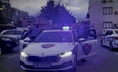 Vidhnin automjete në Kosovë për t’i tregëtuar në Shqipëri, nën hetim pasusor Ervis Cara dhe familja e tij