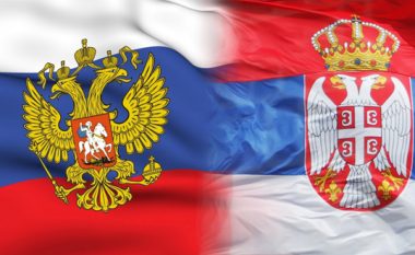 “Perëndimi po nxit krizë në vend”, Moska i del në mbrojtje qeverisë serbe: Mund t’i përgjigjen skenarëve të komplotit