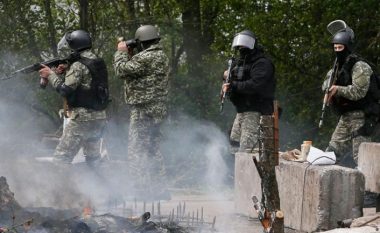 Analistët: Trupat ruse po përgatisin një ofensivë në lindje, synojnë të shkojnë drejt Donbasit