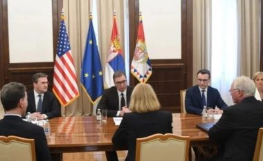 Vuçiq bisedon me Donfried për dialogun Kosovë-Serbi