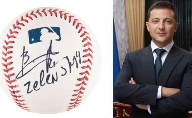 I nënshkruar nga Zelensky, topi i bejsbollit shitet për një shifër të lartë