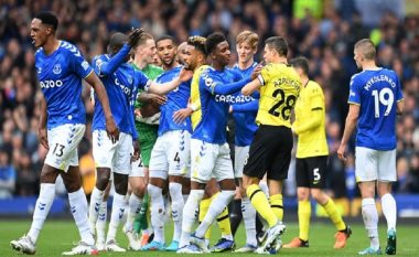 Zhbllokohet sfida mes Evertonit dhe Chelsea (VIDEO)