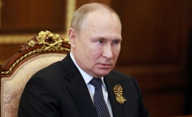 Inteligjenca amerikane: Putin po përgatitet për një luftë të gjatë në Ukrainë