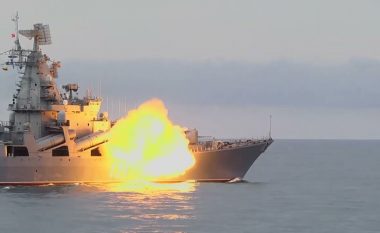 Autoritetet në Odessa: Një tjetër anije ruse “e përpirë” nga flakët në Detin e Zi
