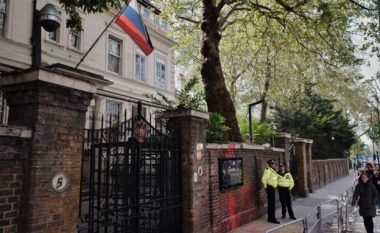 Rusia: Nuk do të mbyllim ambasadat në Europë