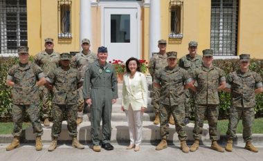 Yuri Kim pret në ambasadë gjeneralin e NATO-s, Wolter takime me marinsa e atashe (FOTO LAJM)