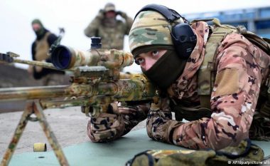 Moska e gatshme t’i përgjigjet NATO-s nëse vendos armë pranë kufijve të saj