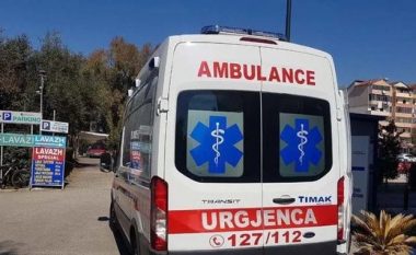 Rrezikonin mbytjen, shpëtohen dy turistë në Shëngjin, transportohen me urgjencë në spital
