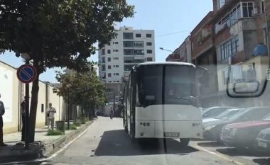 Mbarëvajtja e rendit në finalen e Conference League, autobusi plot me policë dhe 3 grupe Shqiponja nga Elbasani në Tiranë