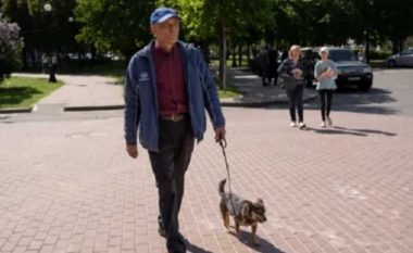 Burri ukrainas që eci 225 km në këmbë nga Mariupol në Zaporizhzhia