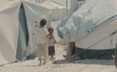 U shpëtuan nga kampi i ferrit në Siri, mbërrijnë në Shqipëri 4 gratë dhe 9 fëmijët shqiptarë