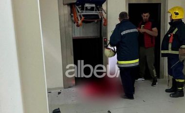 Barrela sanduiç në ashensor, gjaku mbulon pllakat, pamjet dramatike nga aksidenti në QSUT