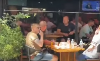 Holandezët “zaptojnë” baret e Tiranës, tavolinat plot me birra