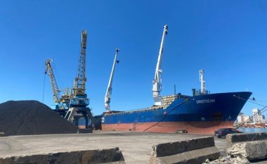 Përfundon kontrolli i anijes me qymyr e adhur nga Kolumbia në Durrës, sa drogë u sekuestrua?