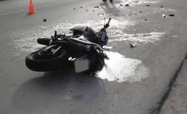 Aksident fatal në Lushnjë, motori del nga rruga, ndërron jetë shoferi