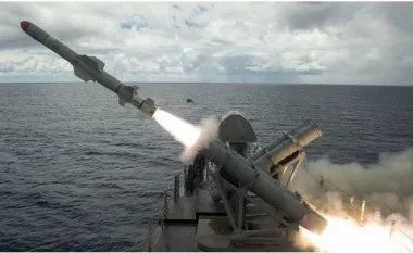Ukraina merr raketa anti-anije nga Danimarka, ja plani për Rusinë
