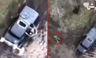 Rusët në telashe me dronin turk, hyn nga dritarja e sipërme e makinës (VIDEO)