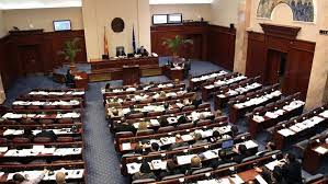 VMRO-DPMNE: Bllokada aktive e Kuvendit është efektive, LSDM: Hiqni dorë nga shpenzimet e udhëtimit