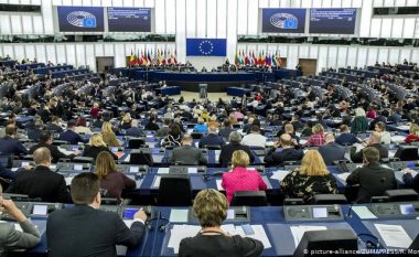 Parlamenti Europian miratoi rezolutën për Maqedoninë e Veriut
