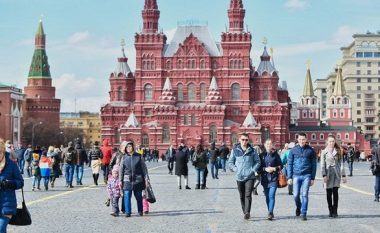Sanksionet po marrin “jetë”, rusët po humbasin masivisht vendet e punës