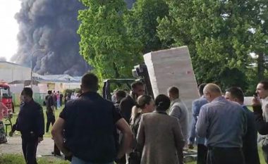 Zjarri “përpin” ish-fabrikën e duhanit në Tetovë, si paraqitet situata (VIDEO)