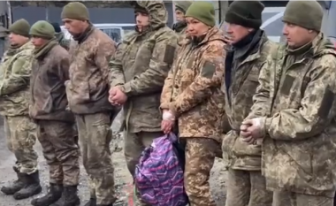 U kapën nga forcat ruse, ushtarët ukrainas mund të dënohen me vdekje
