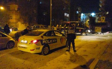 “I forti” i Durrësit përplasi efektivët e policisë, në makinë dyshohet se ishte Aldo Avdylaj