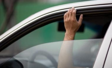 Zgjidhet dilema e shoferëve: Të ngasësh makinën me kondicioner apo dritare hapur gjatë verës